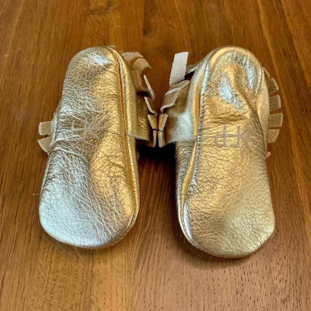 FRESHLY PICKED Gold Baby Moccasins 6 Fringe Leather Soft Sole Infant Moccs Shoes